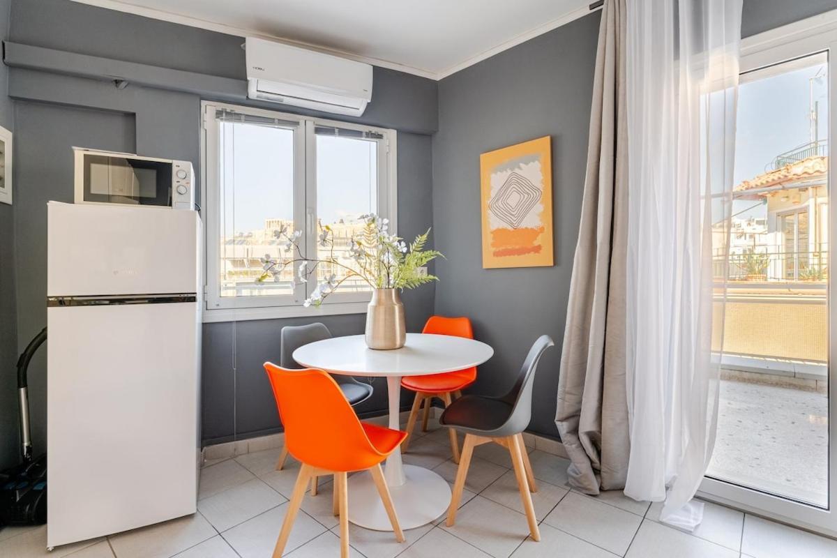 Lovely Apt W/Heated Jacuzzi &Full Acropolis View Афины Экстерьер фото